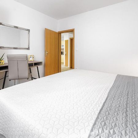 Apartments Vesna וודיצה מראה חיצוני תמונה
