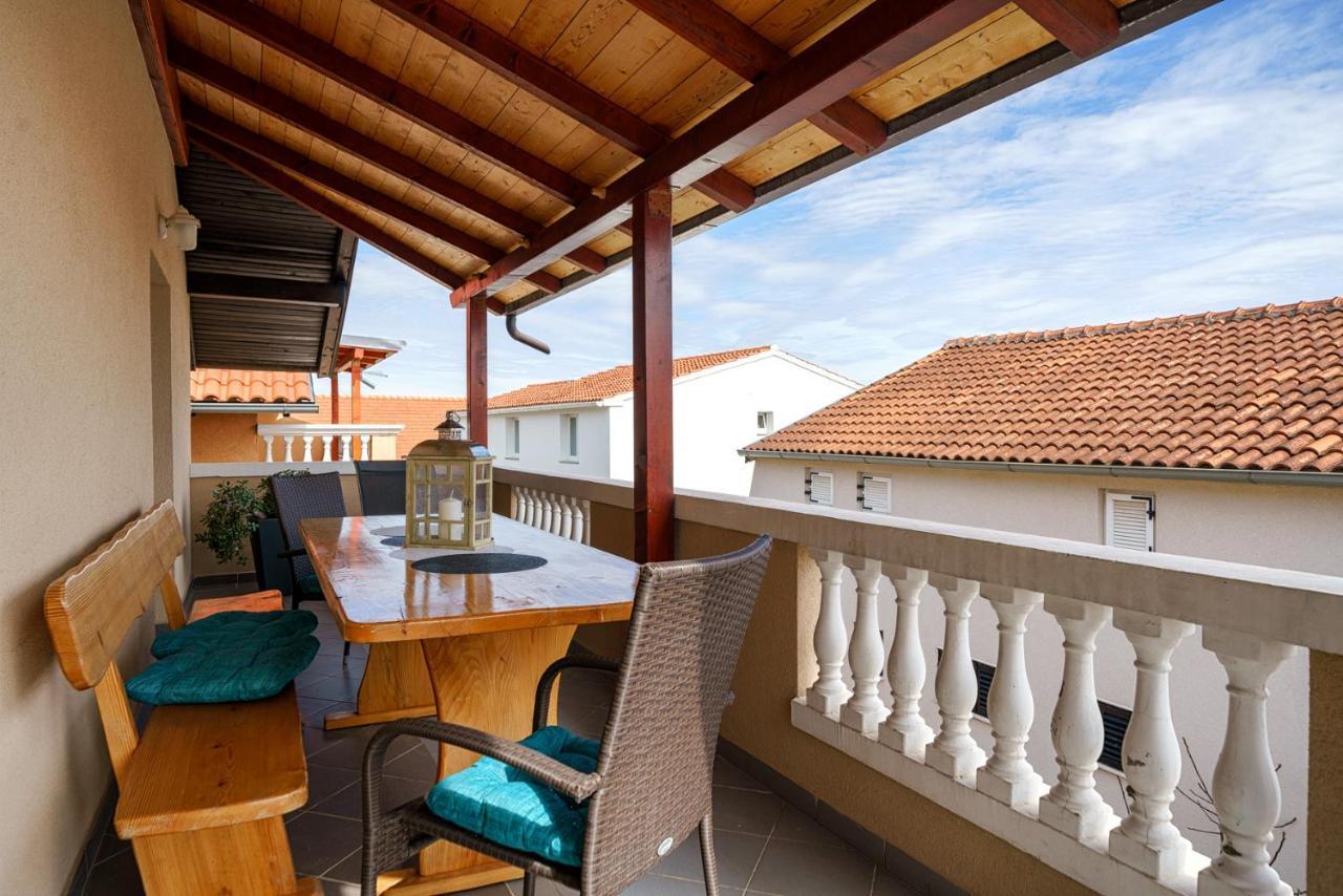 Apartments Vesna וודיצה מראה חיצוני תמונה